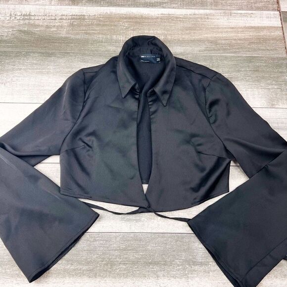 ASOS cropped wrap front blouse - Picture 2 of 9